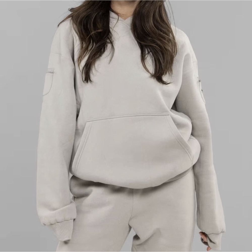 Comfrt Travel Essentials Hoodie Cream Medium